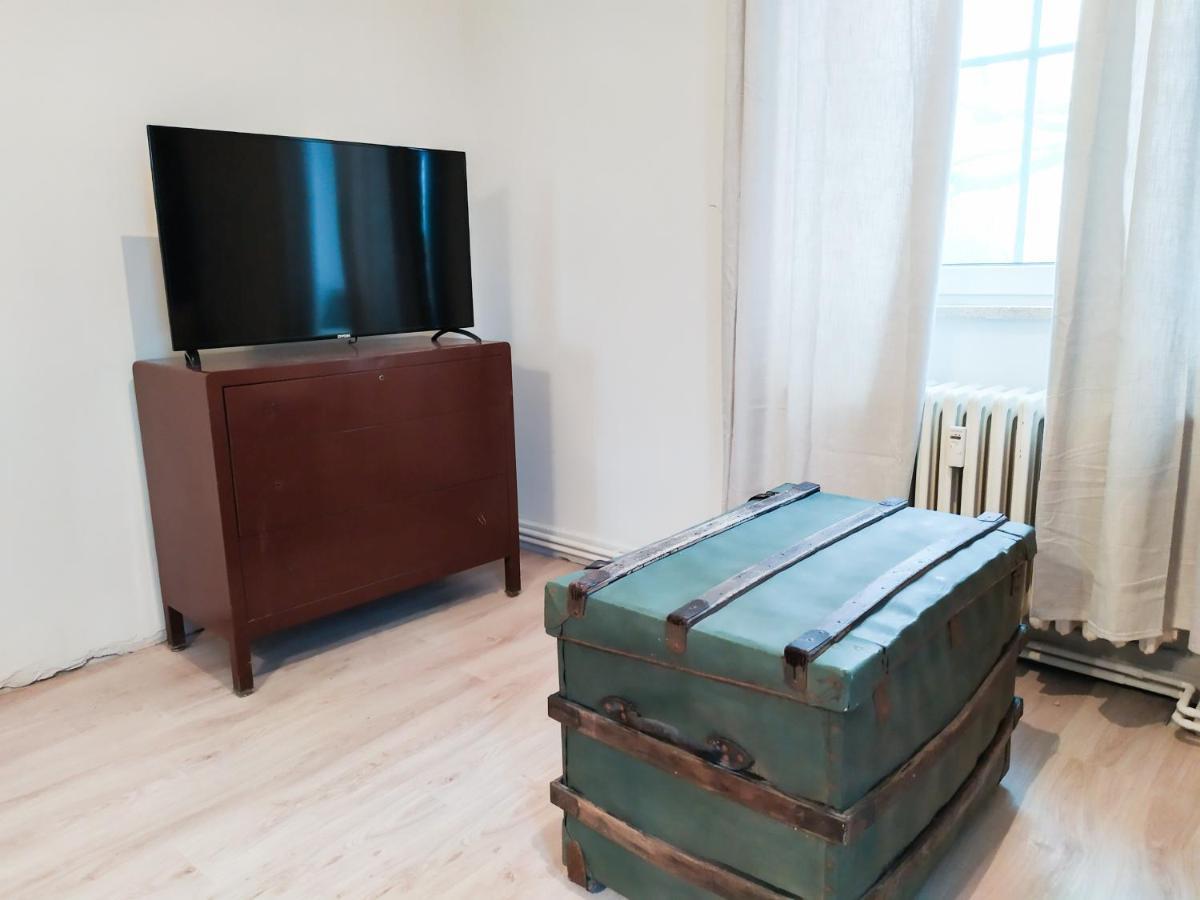 Alte Schule Gaestehaus - Fraeulein Apartment Bitburg Extérieur photo